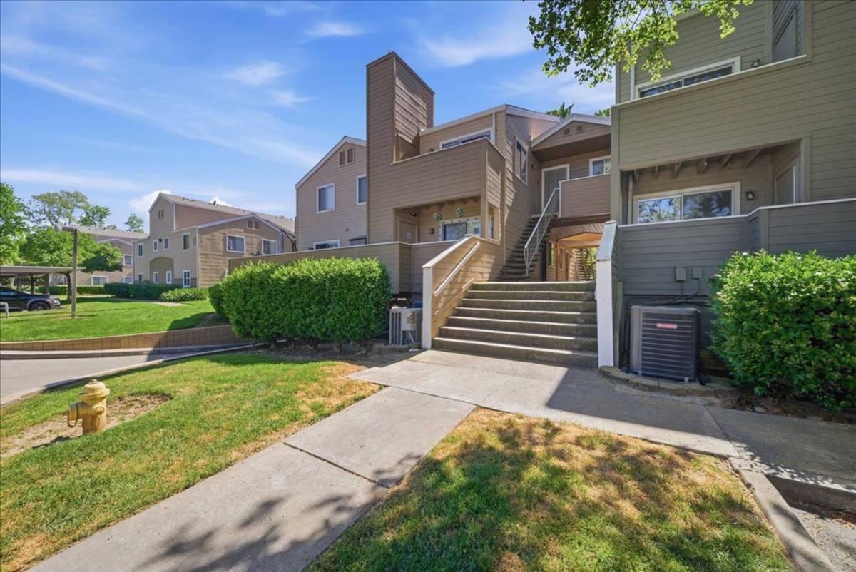 House for rent at 1019 Dornajo Way, Sacramento, CA 95828