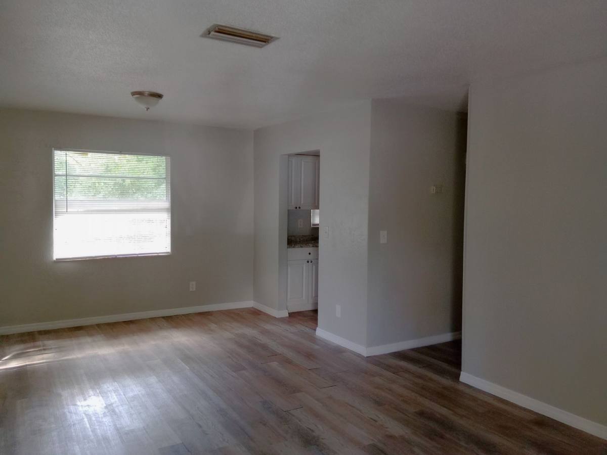 Apartment for rent at 1225 Kennedy Rd #6, Daytona Beach, FL 32117