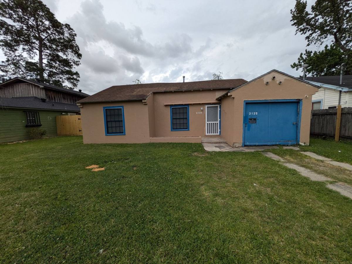 House for rent at 2125 Earl, Beaumont, TX 77703