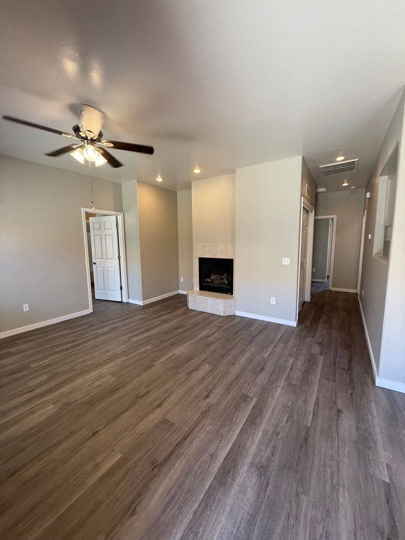 Apartment for rent at 548 Yellow Meadow Court, Bakersfield, CA 93308