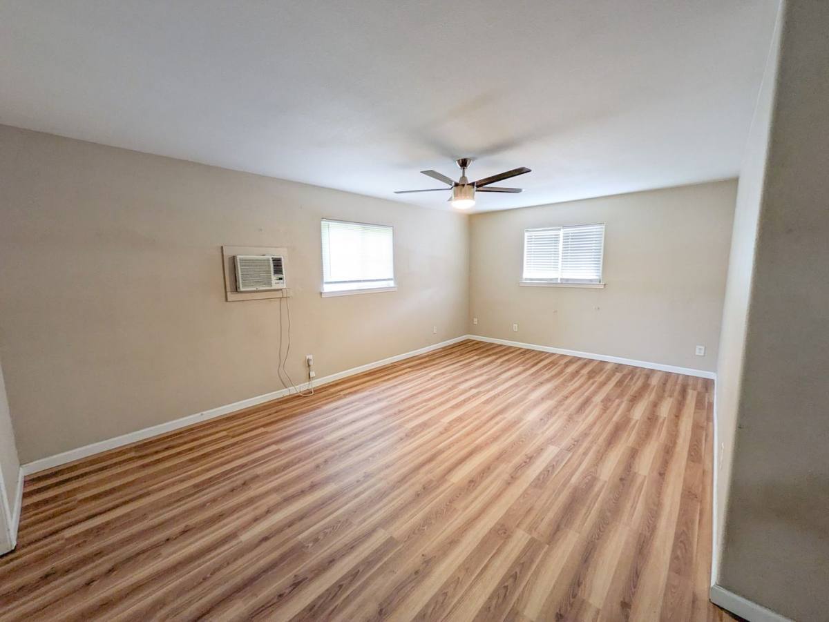 Apartment for rent at 110 Farm Dr, Bridge City, TX 77611