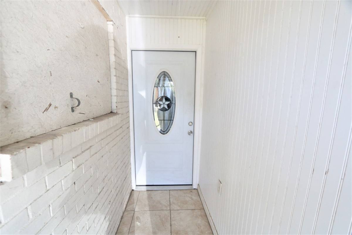 Apartment for rent at 110 Farm Dr, Bridge City, TX 77611