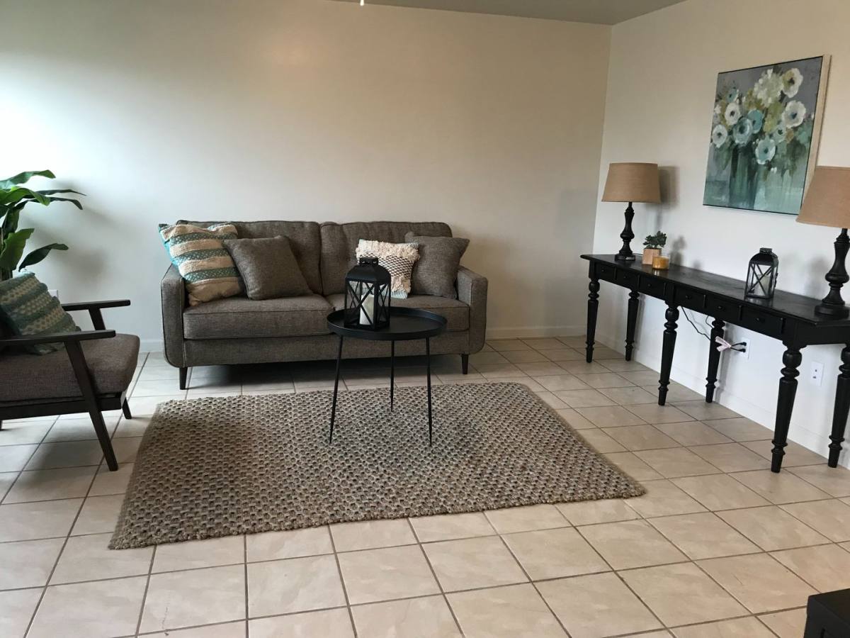 Townhouse for rent at 7438 Meadow Lands Dr, Des Moines, IA 50320