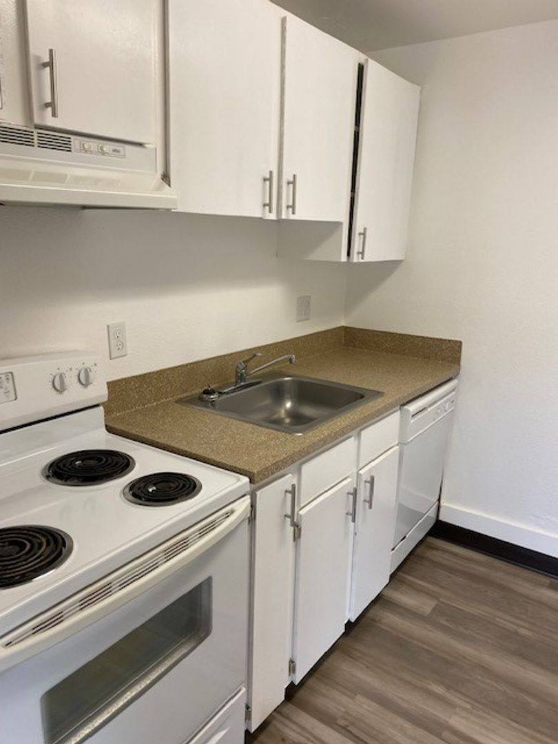 Apartment for rent at 1731 S Boone St, Aberdeen, WA 98520