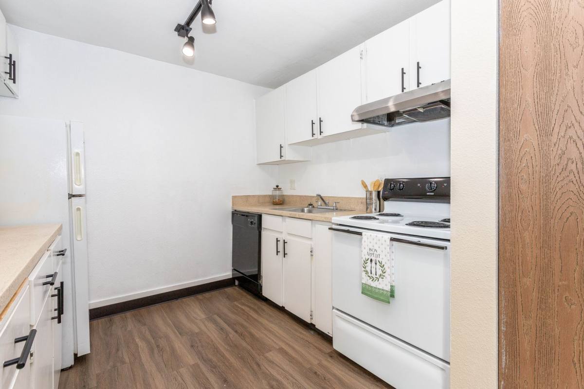 Apartment for rent at 1731 S Boone St, Aberdeen, WA 98520