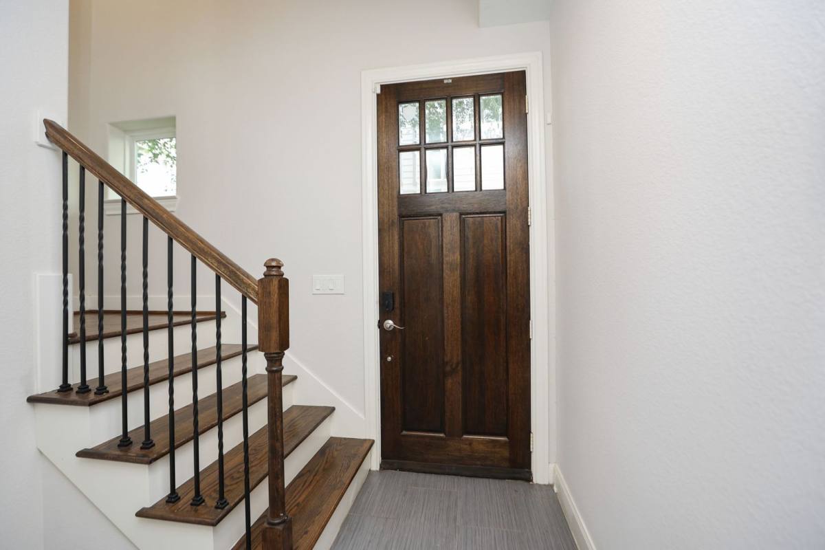 House for rent at 2212 Stuart St, Houston, TX 77004