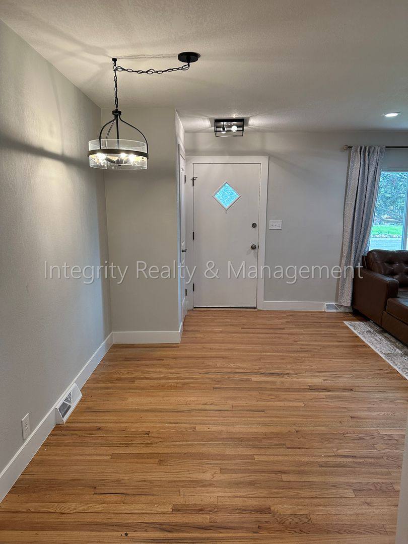 House for rent at 3092 W Layton Ave, Englewood, CO 80110