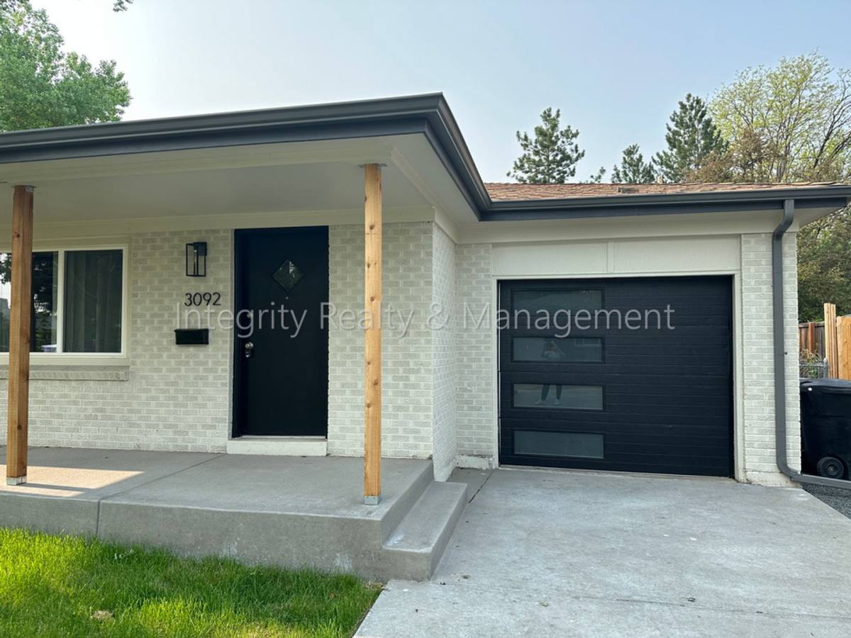 House for rent at 3092 W Layton Ave, Englewood, CO 80110