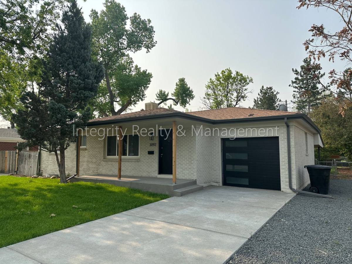 House for rent at 3092 W Layton Ave, Englewood, CO 80110