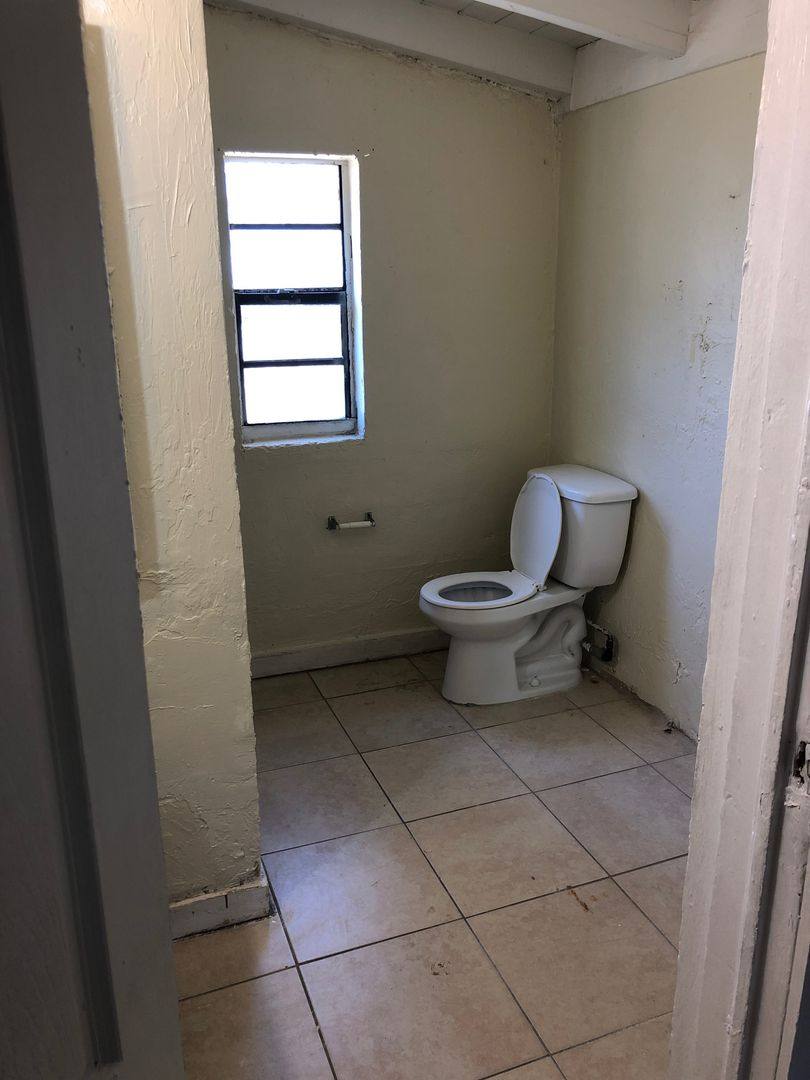 House for rent at 1859 Lauderdale Manor Dr, Fort Lauderdale, FL 33311