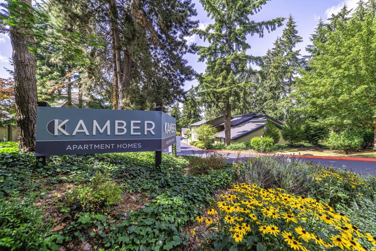 Apartment for rent at 14260 SE 18th St, Bellevue, WA 98007