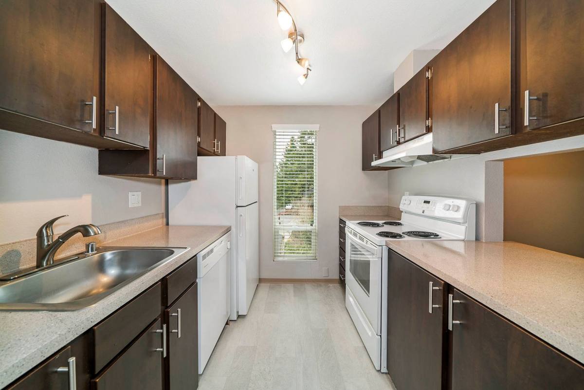 Apartment for rent at 14260 SE 18th St, Bellevue, WA 98007