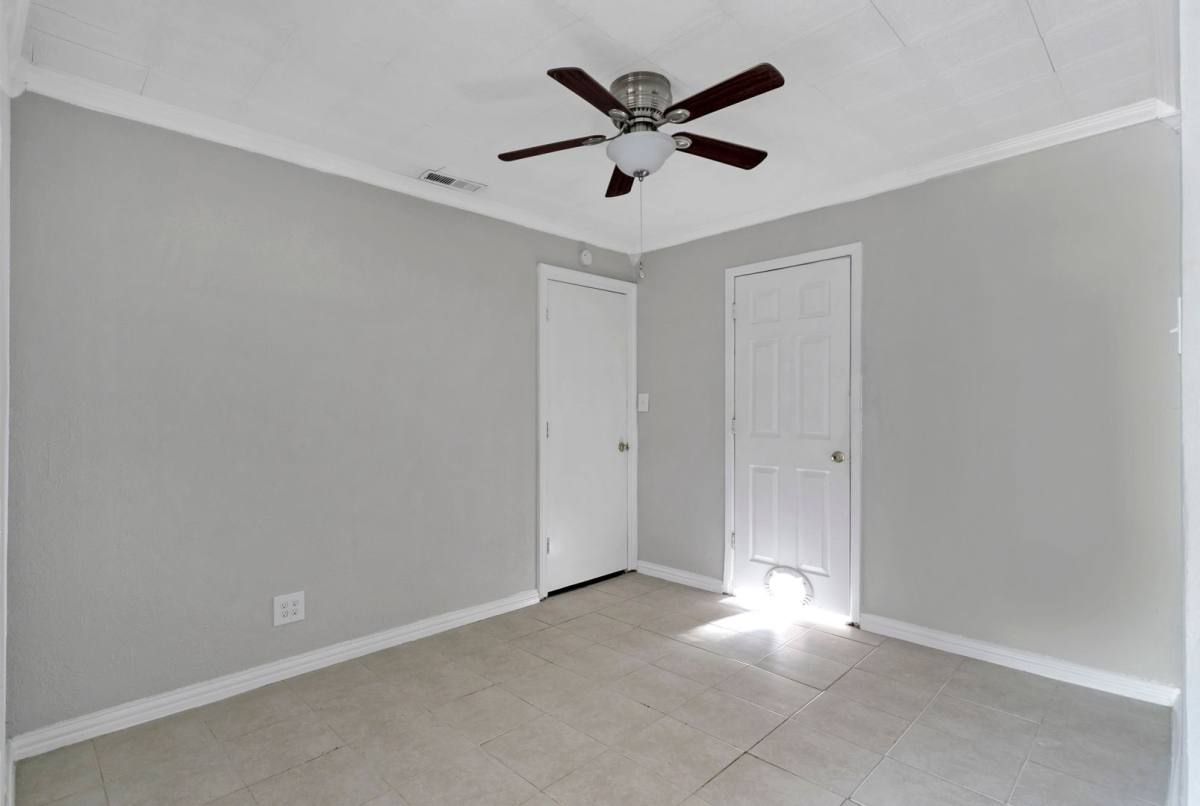 House for rent at 6104 Kelly Elliot Rd, Arlington, TX 76001