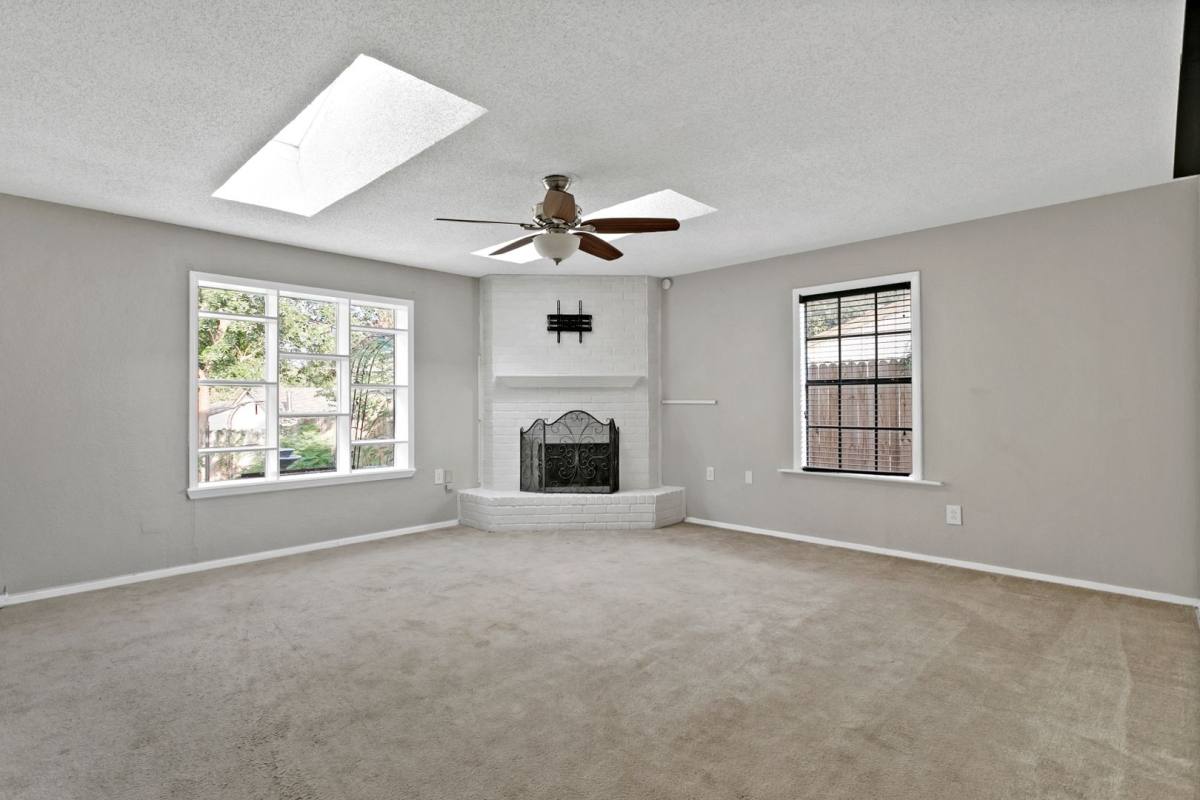 House for rent at 6104 Kelly Elliot Rd, Arlington, TX 76001