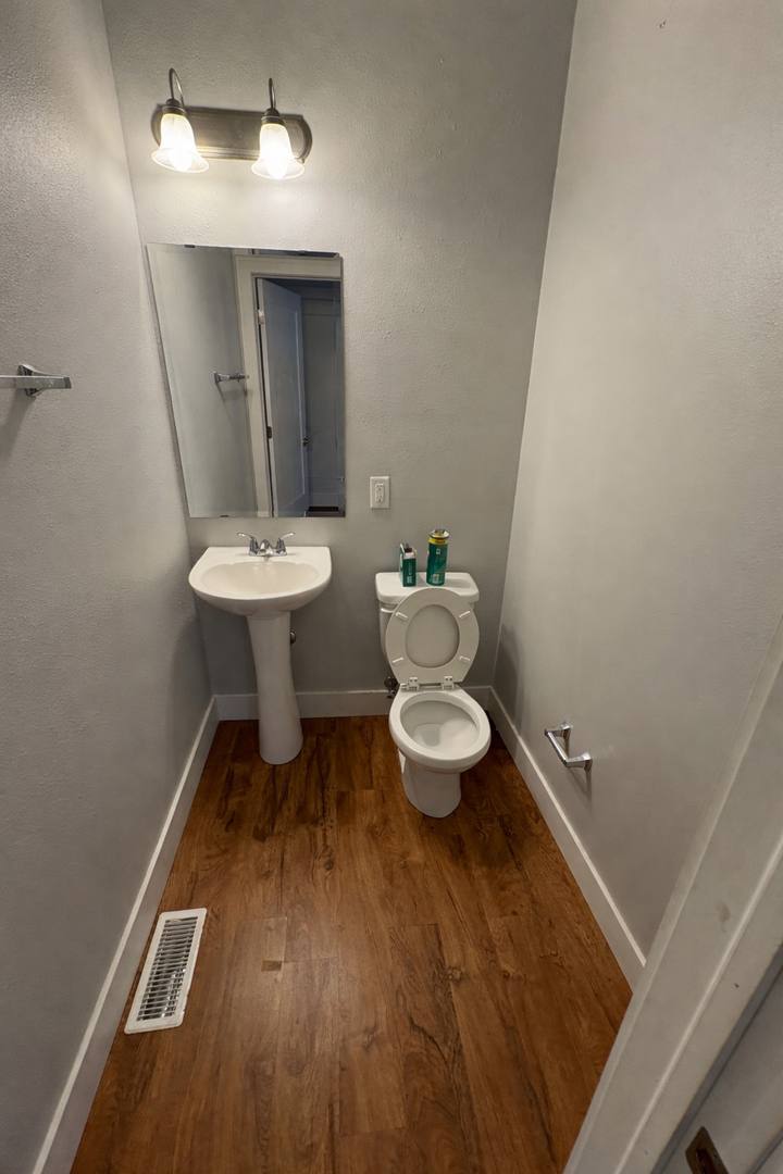 Apartment for rent at 301-311 E 3rd St, Waterloo, IA 50703