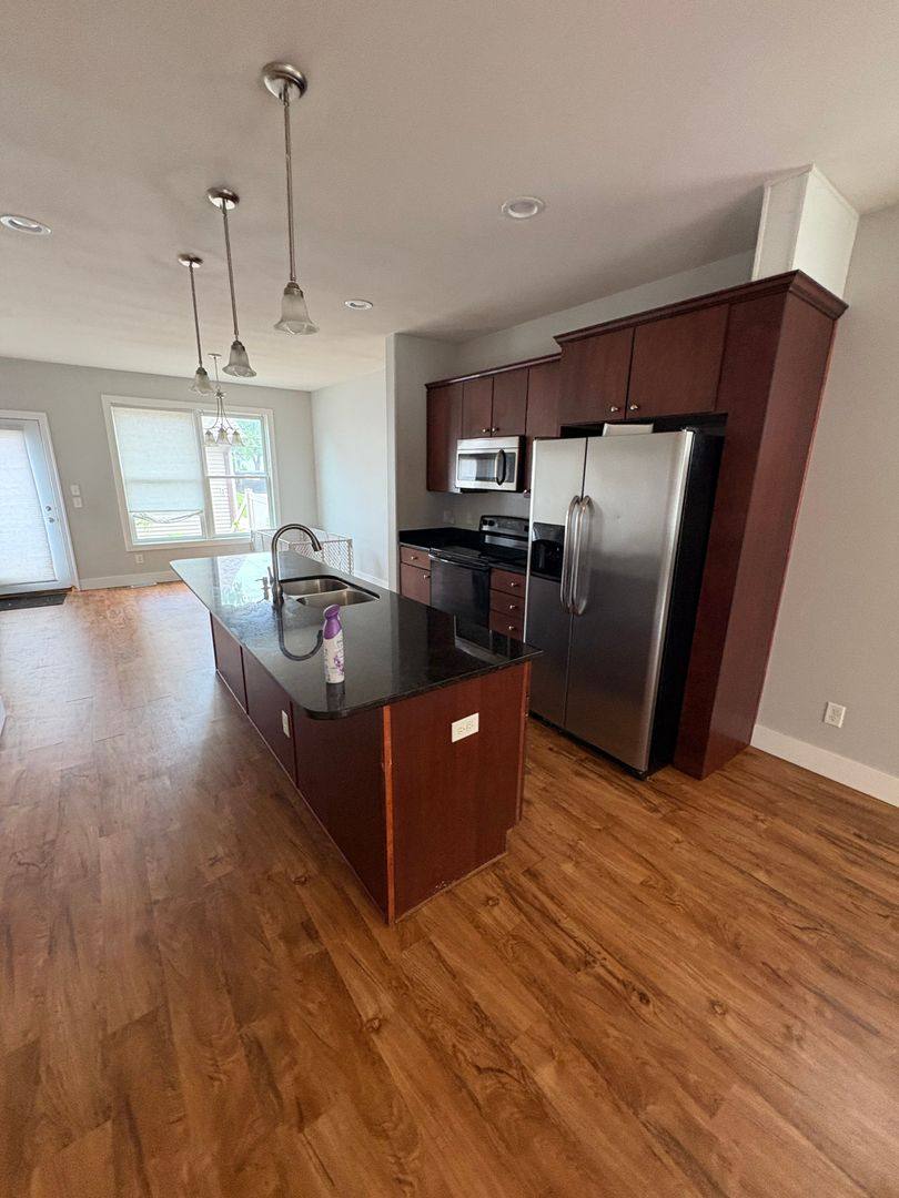 Apartment for rent at 301-311 E 3rd St, Waterloo, IA 50703