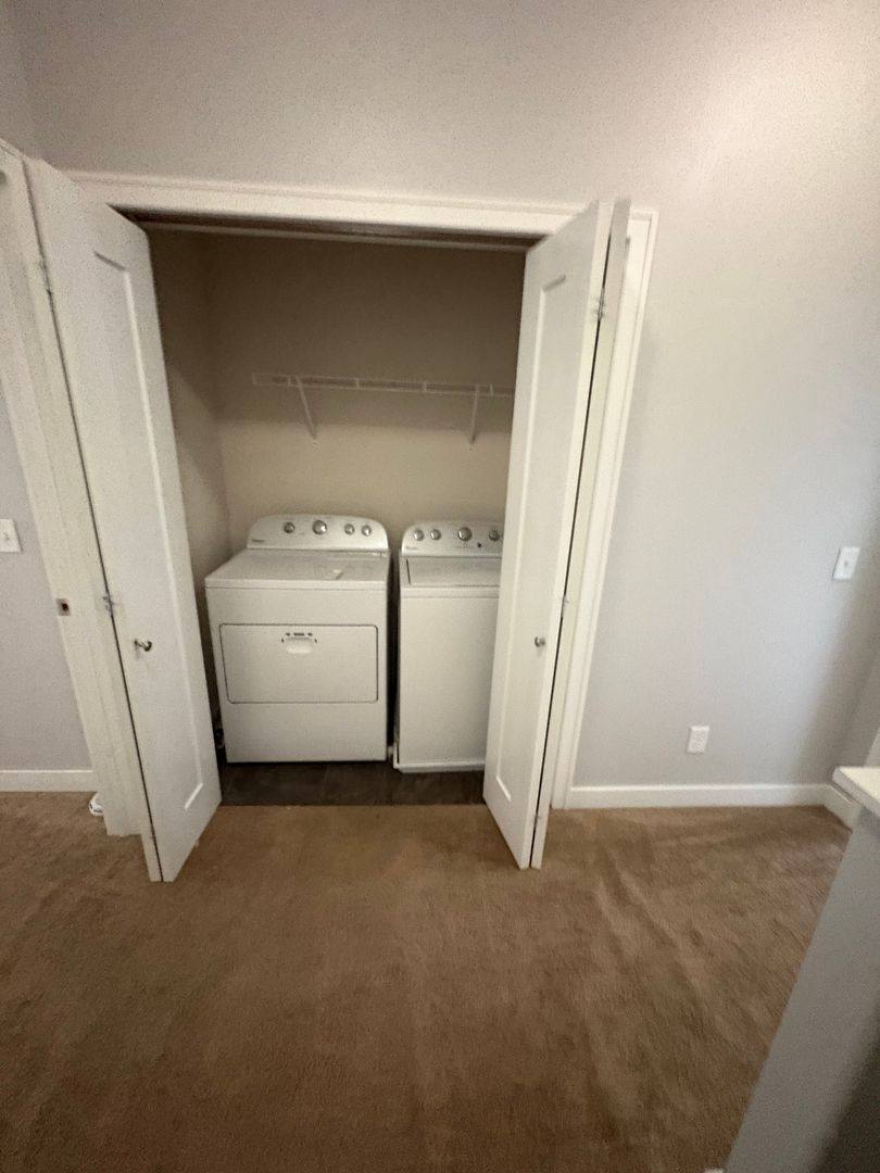 Apartment for rent at 301-311 E 3rd St, Waterloo, IA 50703