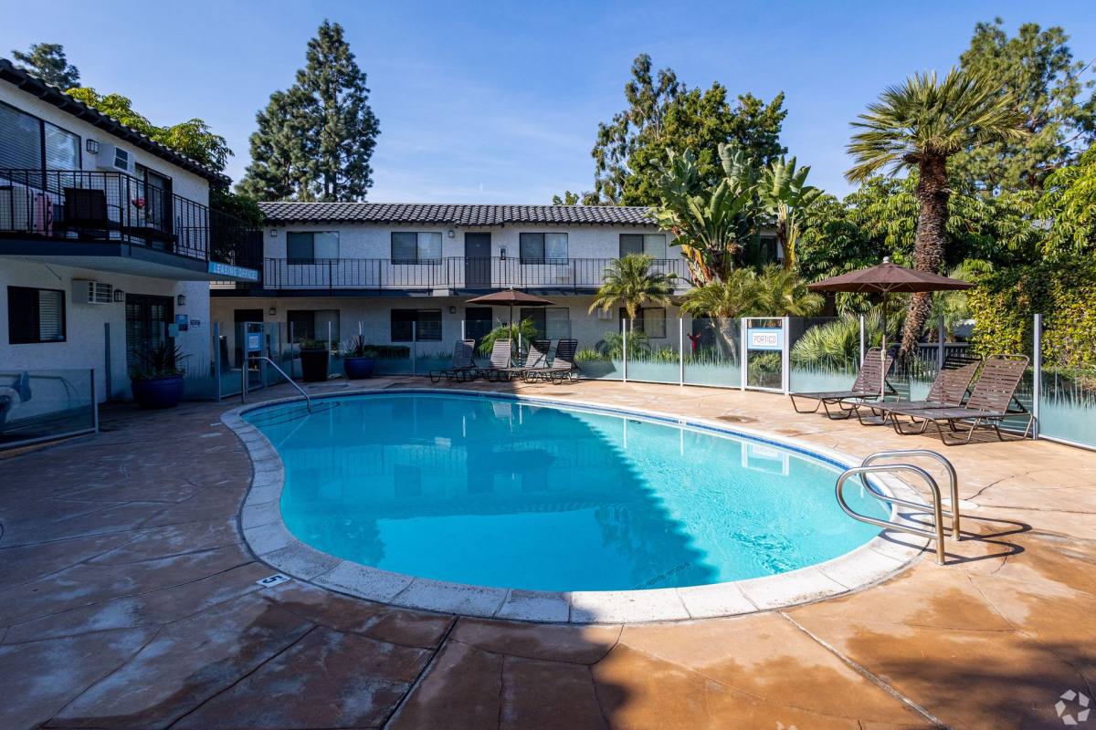 Apartment for rent at 140 W Hill Ave, Fullerton, CA 92832