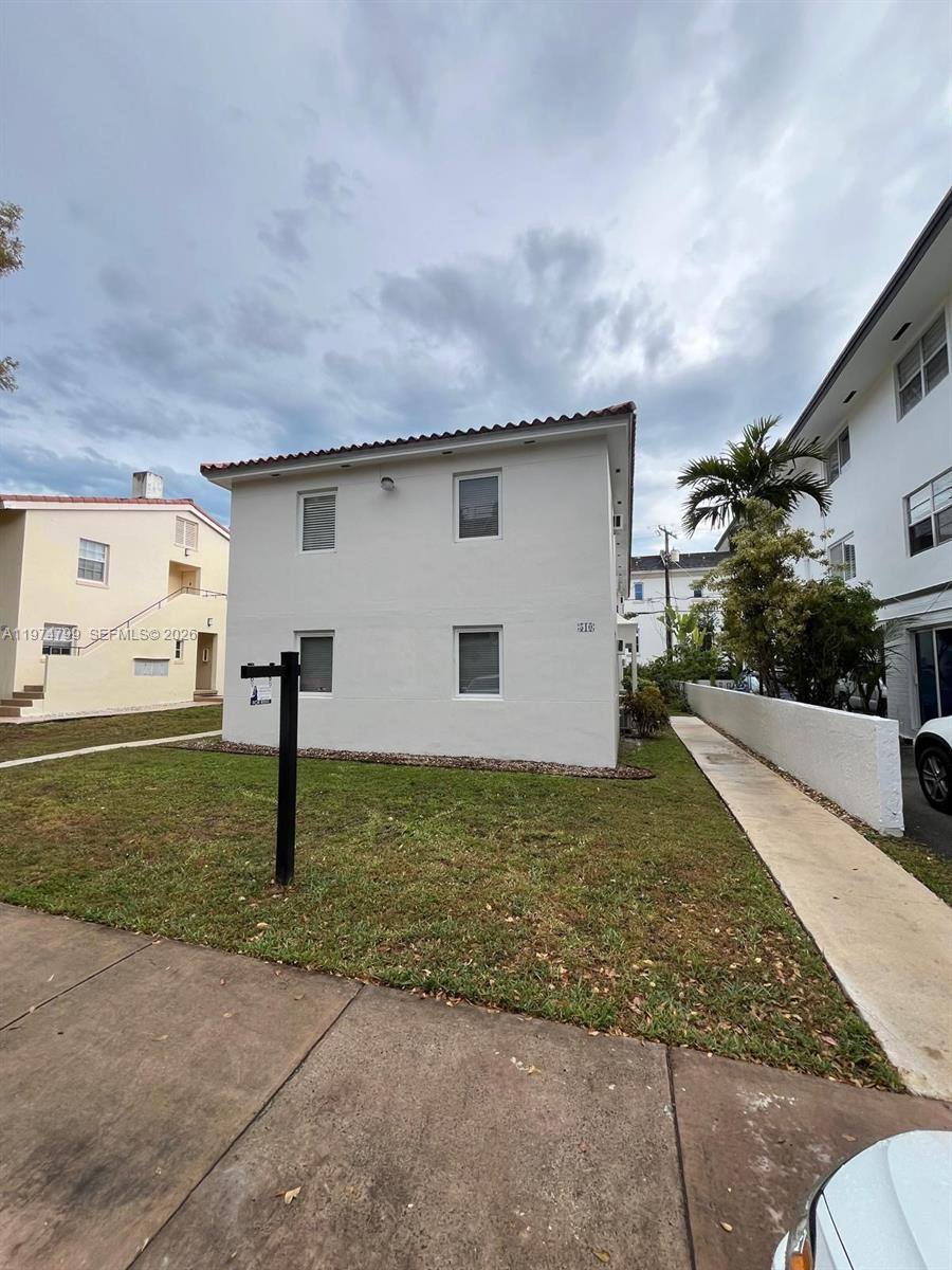 Apartment for rent at 510 Santander Ave, Miami, FL 33134