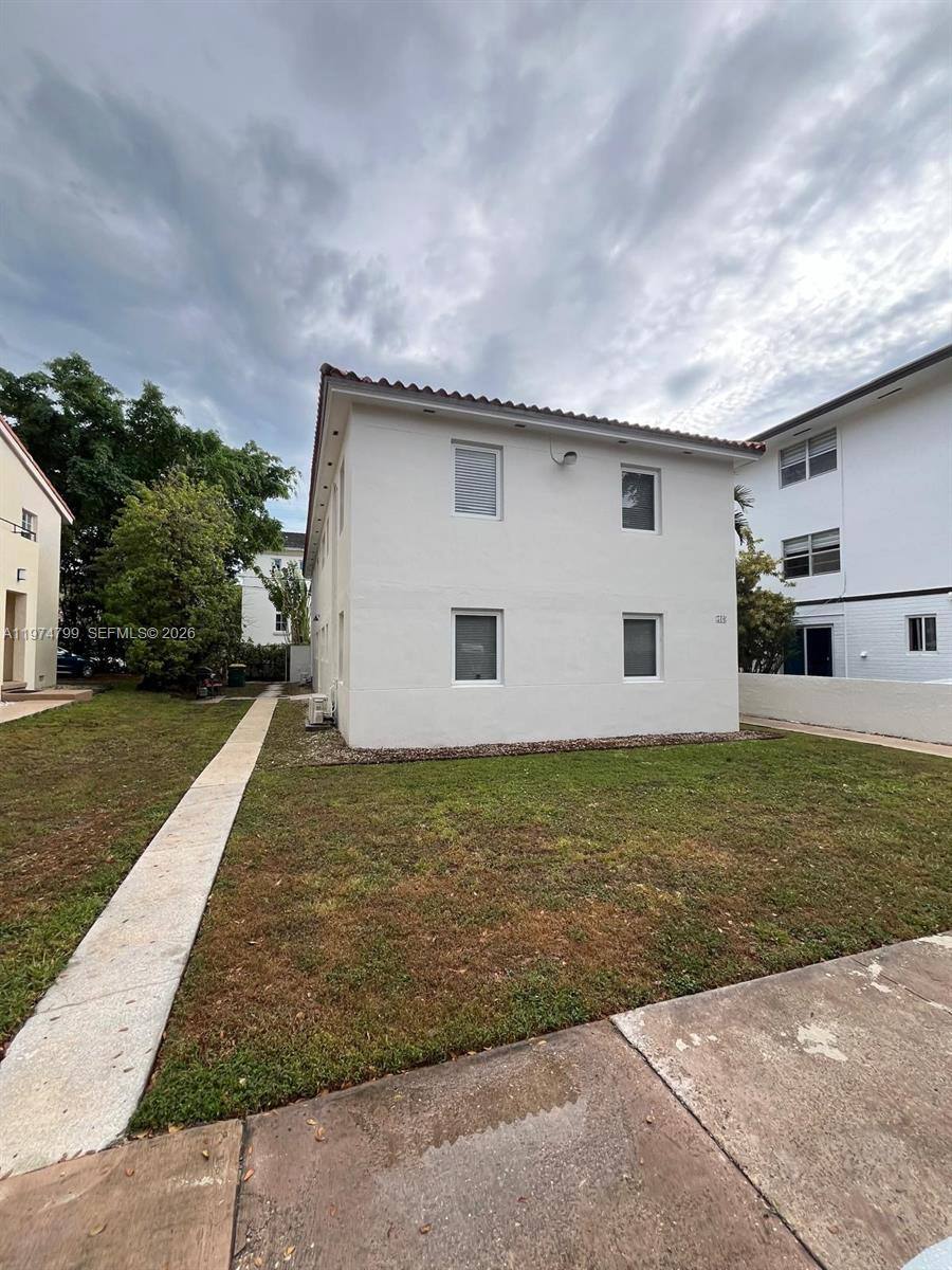 Apartment for rent at 510 Santander Ave, Miami, FL 33134