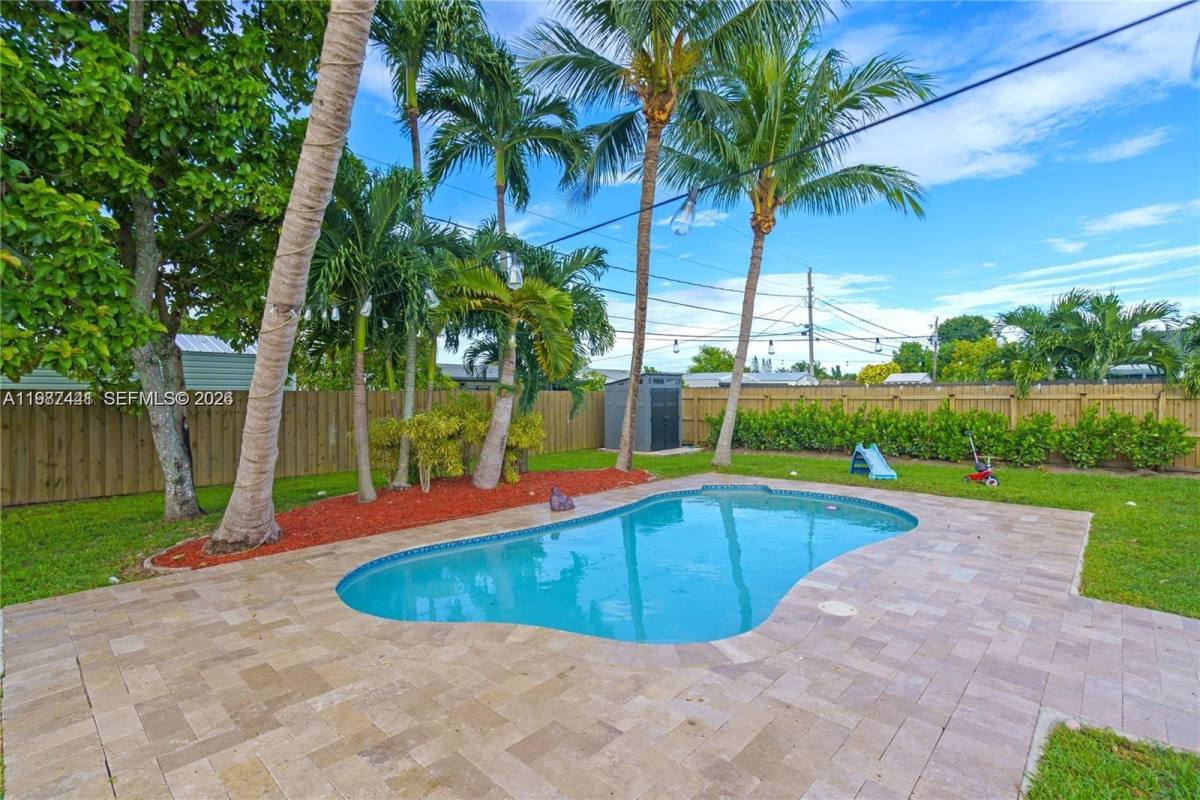 House for rent at 10471 SW 164th St #O, Miami, FL 33157