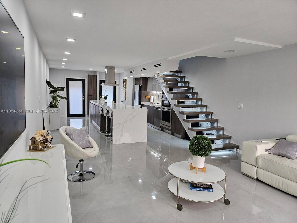 Apartment for rent at 6901 Edgewater Dr #O, Miami, FL 33133