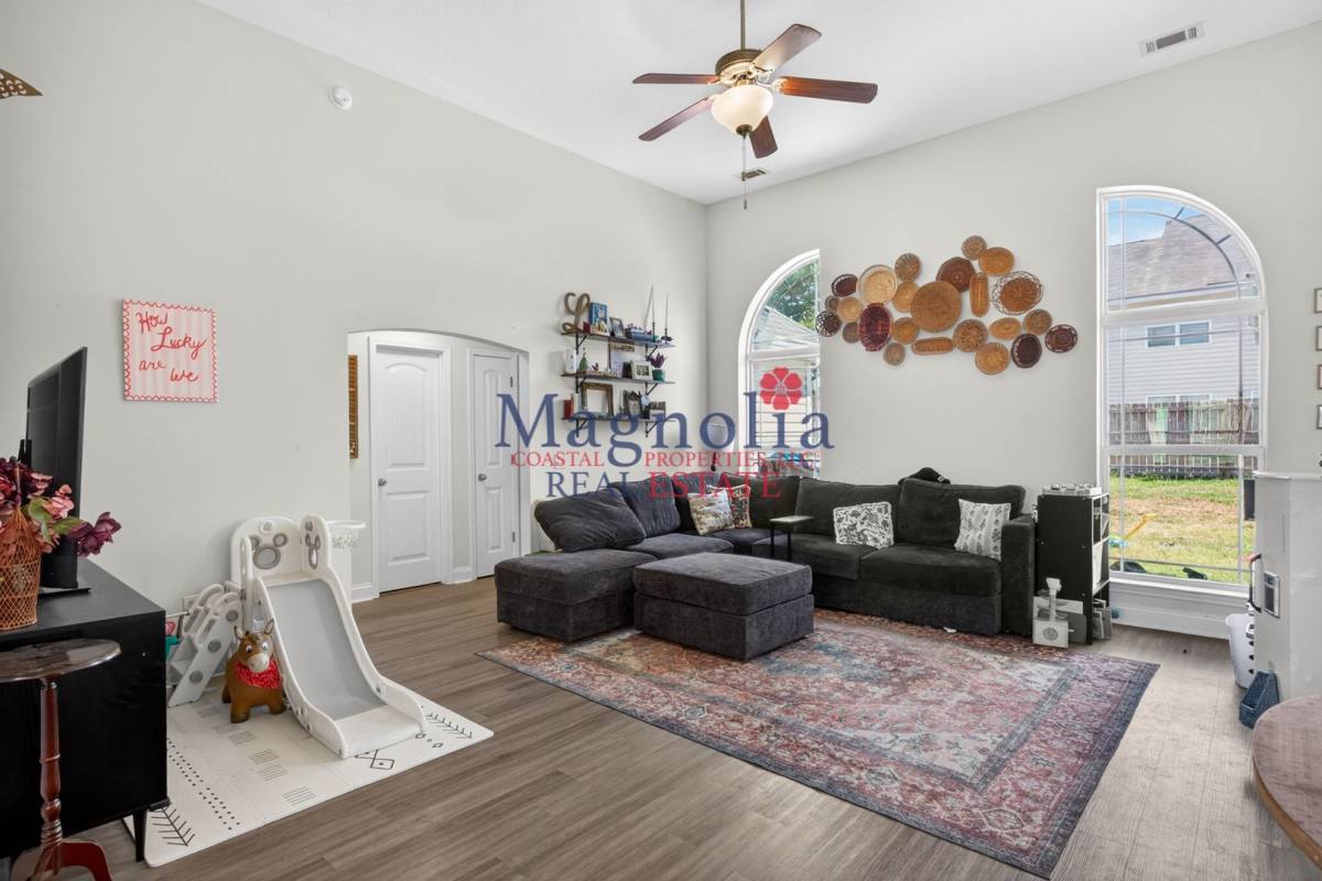 House for rent at 268 Scarlett Lane, Richmond Hill, GA 31324