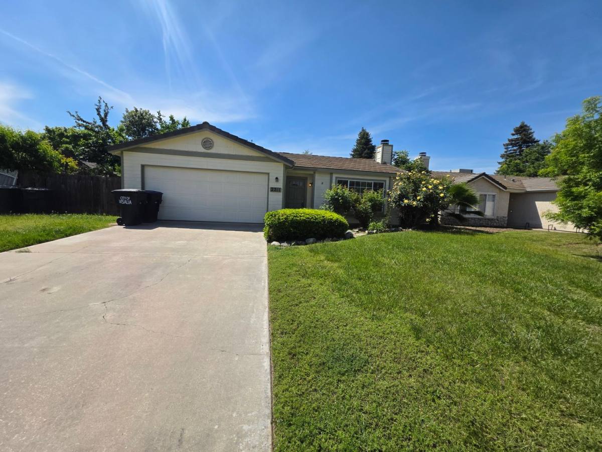 House for rent at 2211 W Sweet Court, Visalia, CA 93291