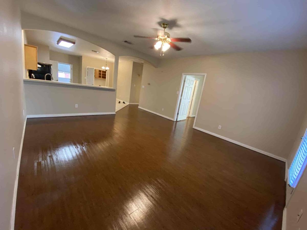 Apartment for rent at 300-306 E Main St, Lancaster, TX 75146
