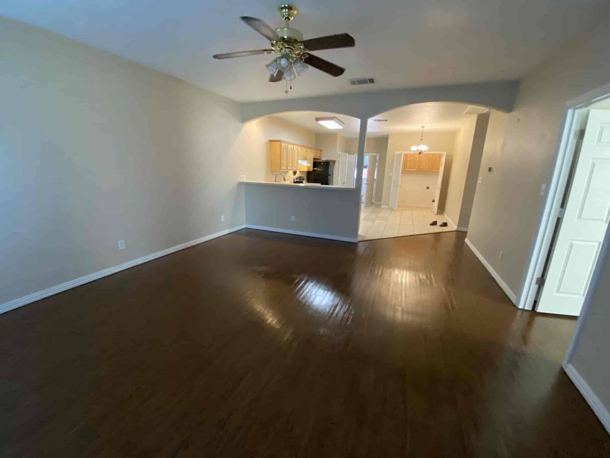 Apartment for rent at 300-306 E Main St, Lancaster, TX 75146