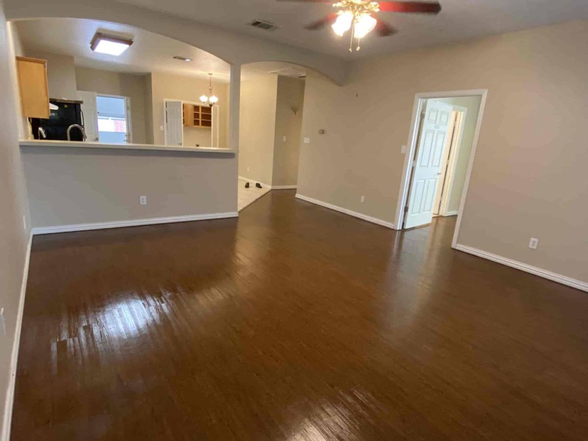 Apartment for rent at 300-306 E Main St, Lancaster, TX 75146