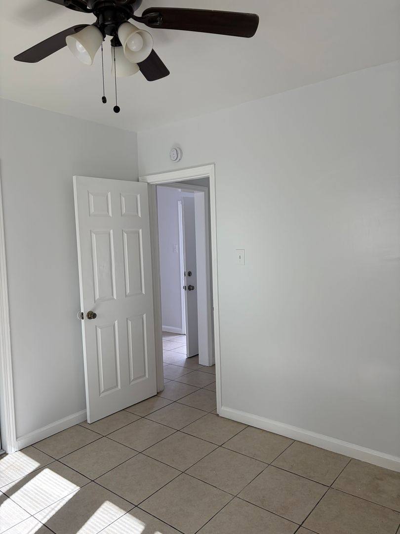 Apartment for rent at 1841-1845 Chestnut Ave, Long Beach, CA 90806