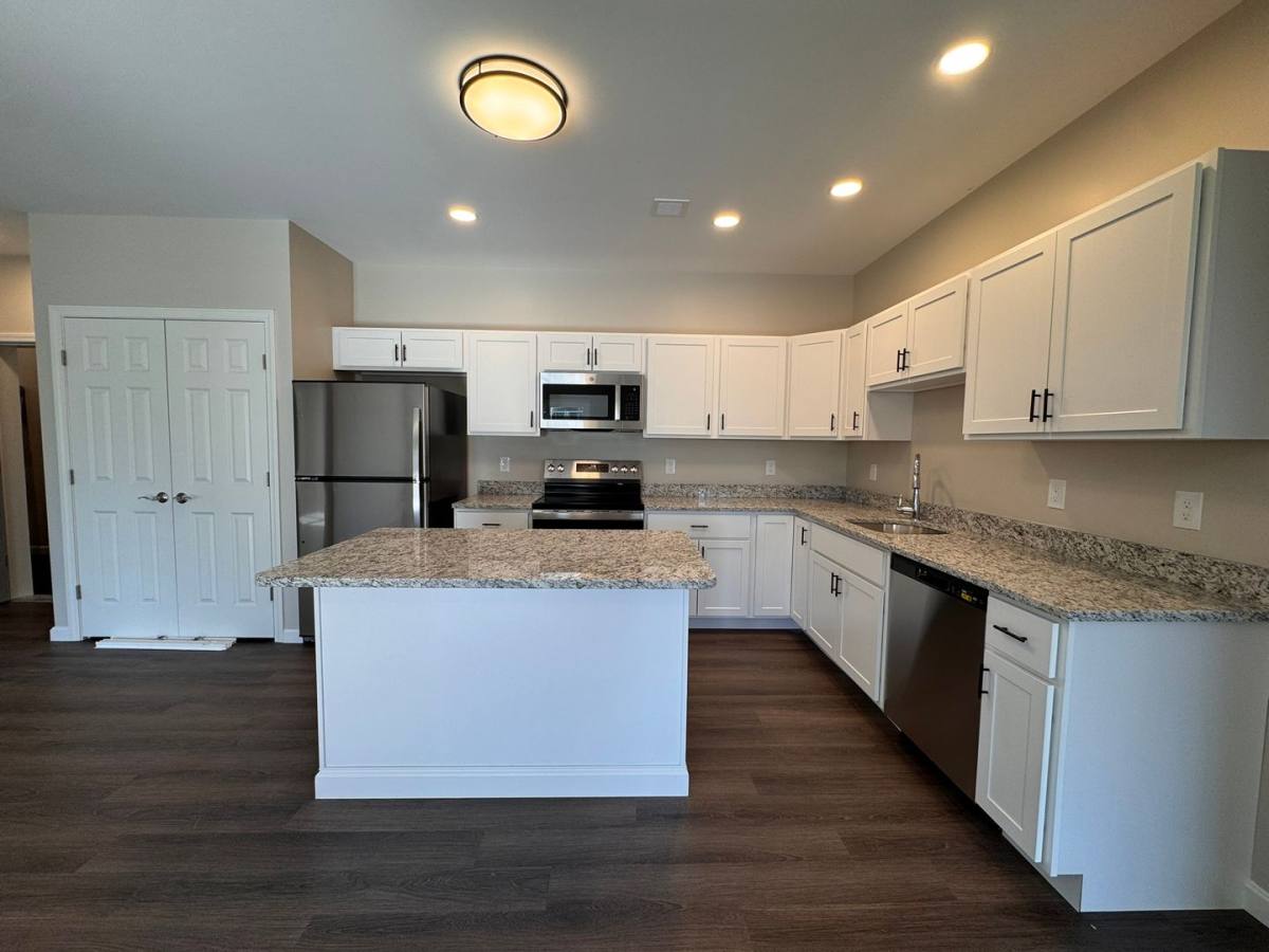 Apartment for rent at 217 Rockingham Rd, Londonderry, NH 03053