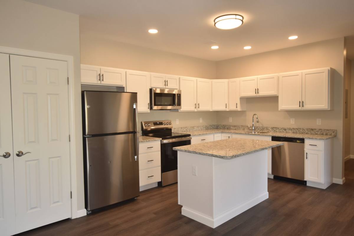 Apartment for rent at 217 Rockingham Rd, Londonderry, NH 03053