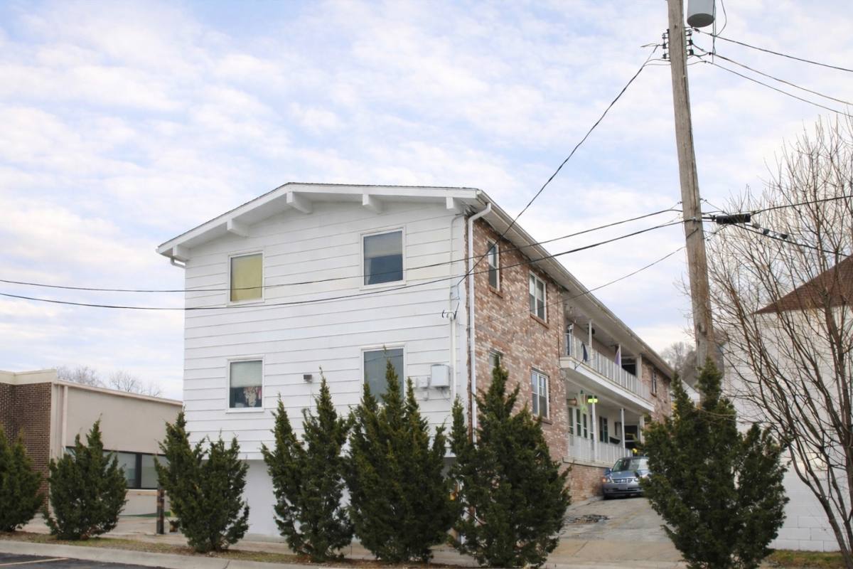 Apartment for rent at 506 E Pierce St #5, Council Bluffs, IA 51503