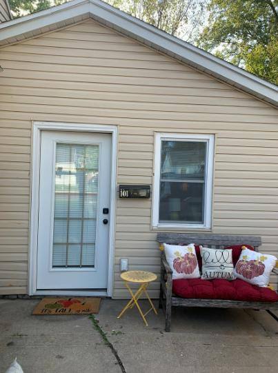 Apartment for rent at 1103 Jefferson St, Columbia, MO 65203