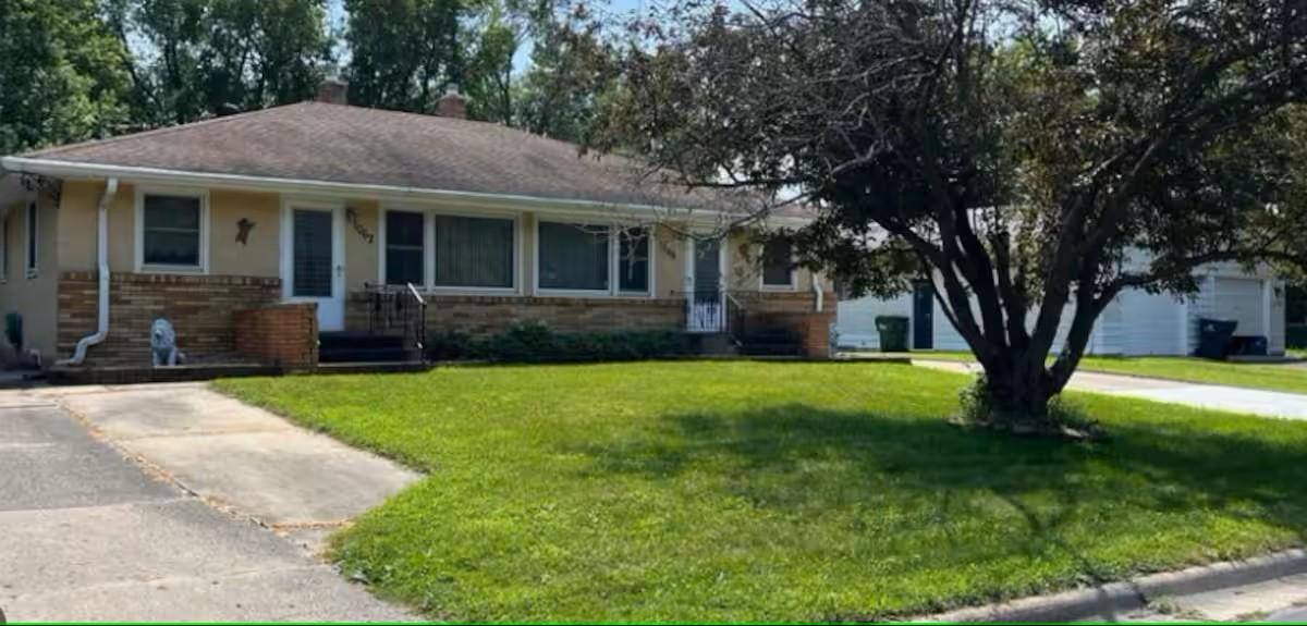 Apartment for rent at 1062 Glenhill Rd #1062A, Saint Paul, MN 55126