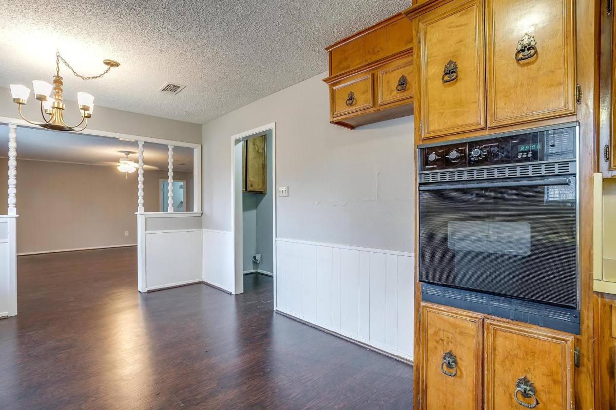 House for rent at 232 Linda Dr #L232, Burleson, TX 76028
