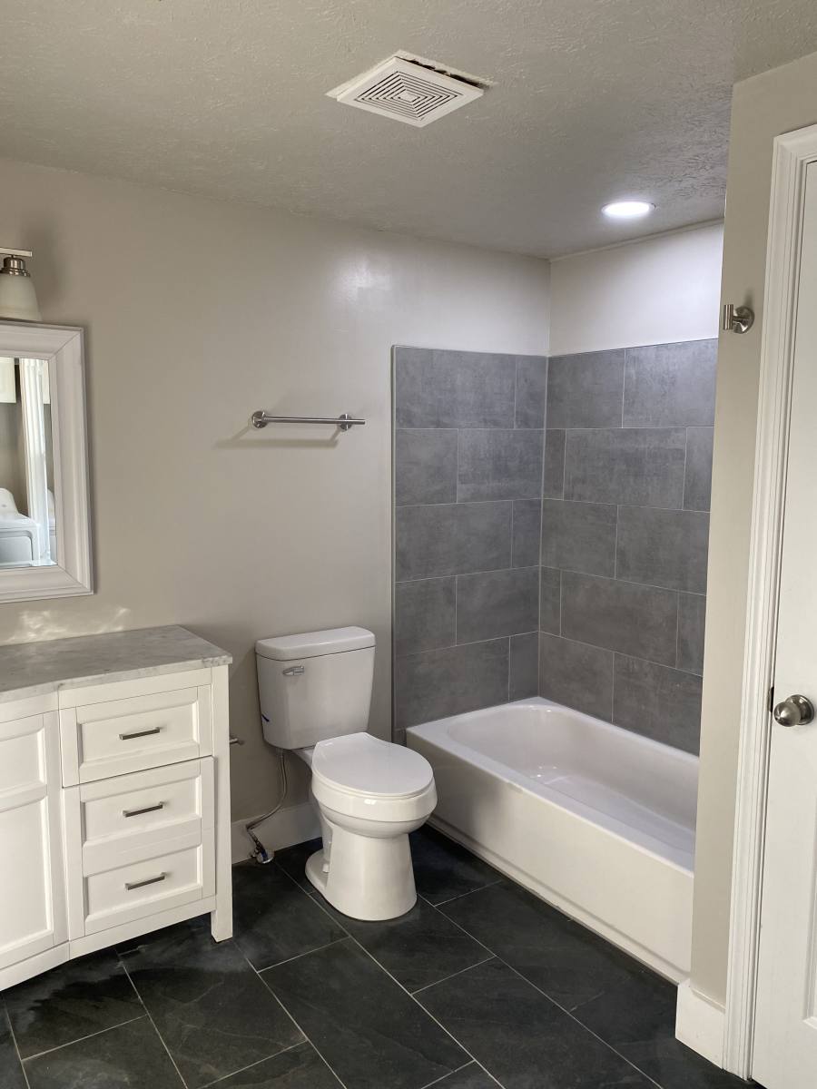 Apartment for rent at 1116 N Royal Ave #2, Front Royal, VA 22630