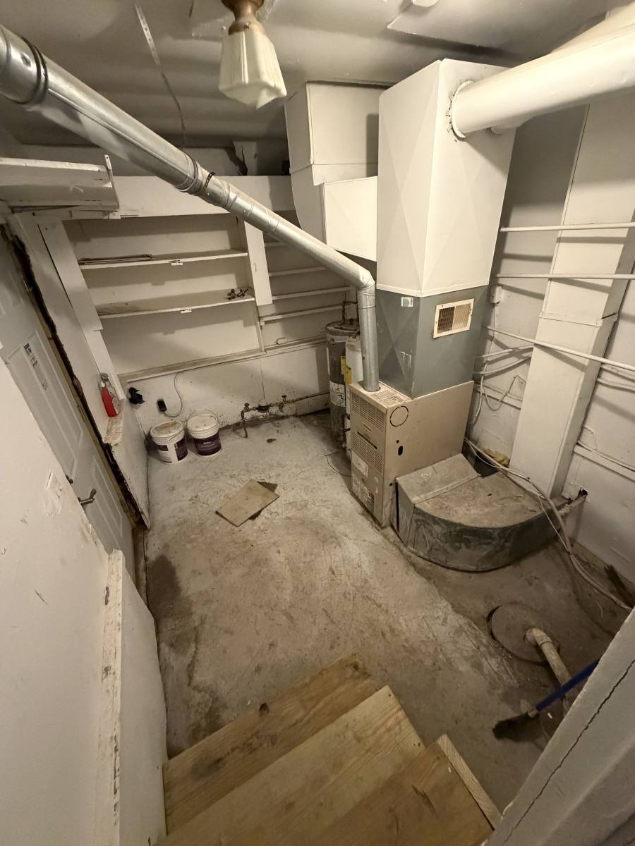 Apartment for rent at 401 N Porter St, Saginaw, MI 48602