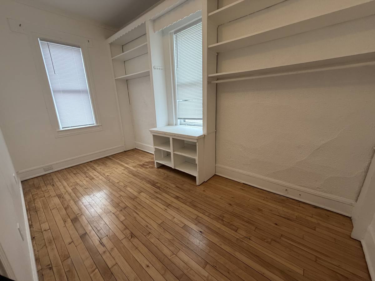 Apartment for rent at 401 N Porter St, Saginaw, MI 48602