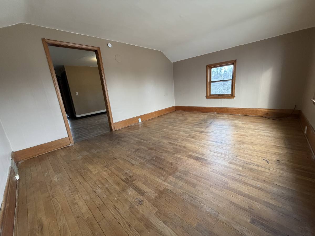 Apartment for rent at 909 Mackinaw St 2, Saginaw, MI 48602