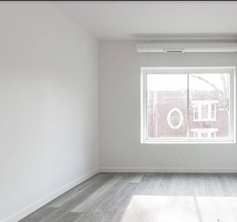 Apartment for rent at 1704-12 W Glenlake Ave, Chicago, IL 60660