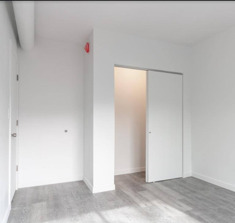 Apartment for rent at 1704-12 W Glenlake Ave, Chicago, IL 60660