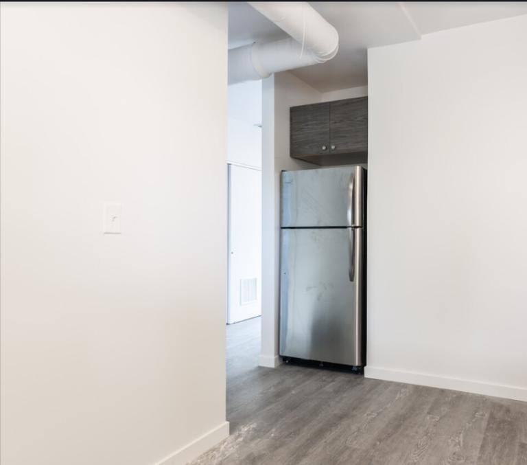 Apartment for rent at 1704-12 W Glenlake Ave, Chicago, IL 60660