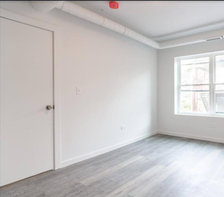 Apartment for rent at 1704-12 W Glenlake Ave, Chicago, IL 60660
