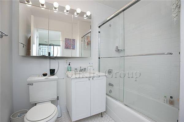 Apartment for rent at 2 Platt St #9L, New York, NY 10038