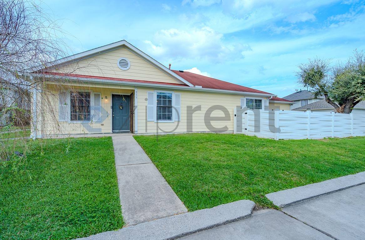 House for rent at 919 Verde Trails Dr, Houston, TX 77073