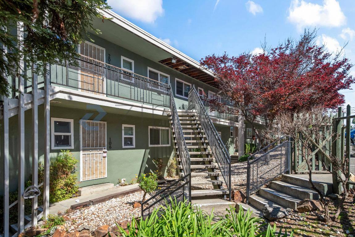 Apartment for rent at 24035 2nd St #204, Hayward, CA 94541
