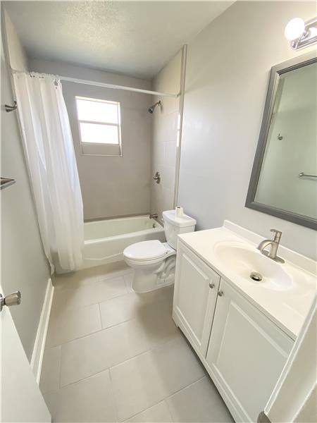 Apartment for rent at 113 Woodhouse Lane #B, Savannah, GA 31406